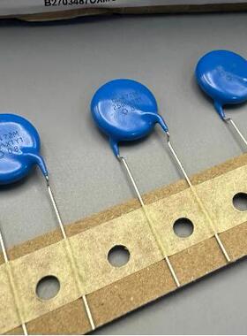 CD472M 250VAC-X1-Y1 新能源充电机瓷片电容 电阻 全新 2脚