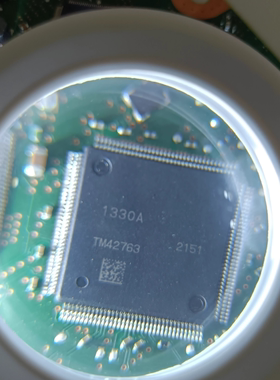 R7F701330AEAFP 丝印1330A QFP汽车气囊电脑板-MCU微控制器IC芯片