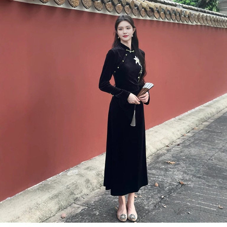 【烟雨】新中式丝绒改良旗袍秋冬款女显瘦喇叭袖连衣裙长裙,女装/女士精品,旗袍,淘宝优惠券,粉丝福利购,淘宝优惠卷