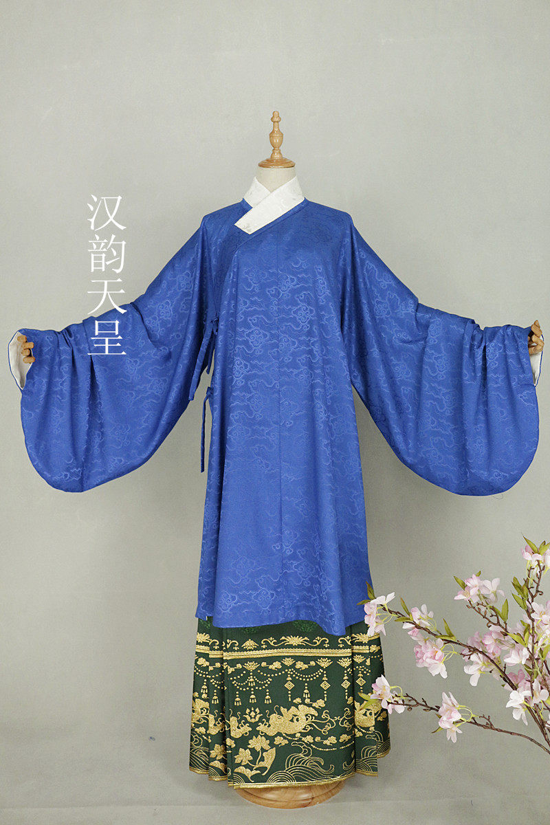 天韵馆汉服春秋冬新款汉服交领长袄传统汉服云纹提花棉（包邮）