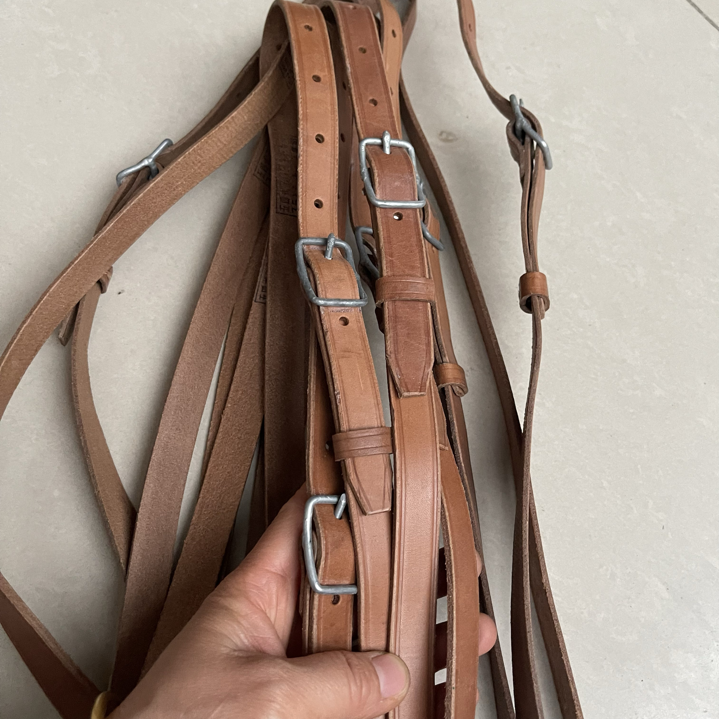 54式7.62手仓背带牛皮背带3513厂70年代制不干不裂可收藏影视道具