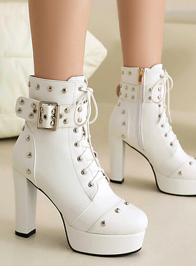 秋冬皮靴圆头粗跟高跟短靴女铆钉白色靴子防水台马丁靴大码鞋ZXG