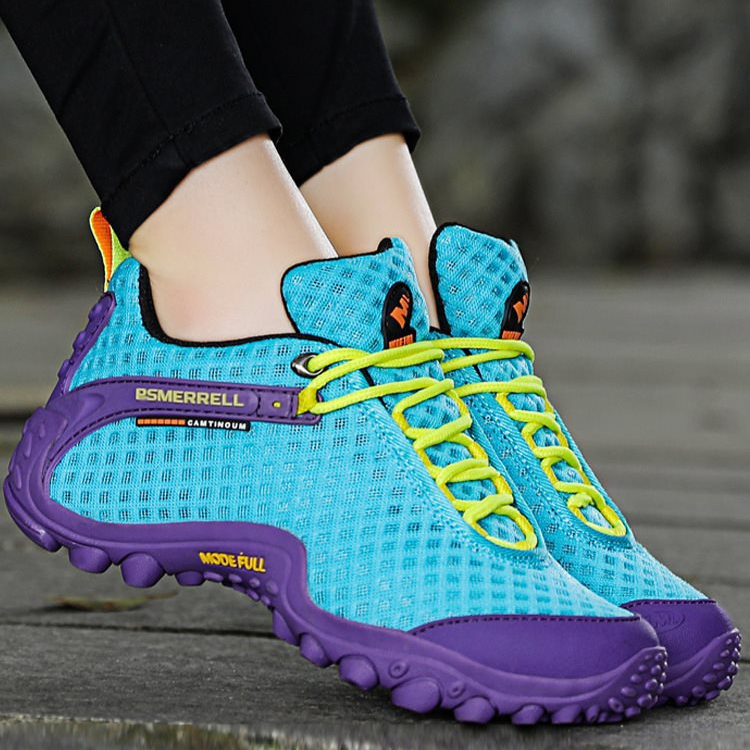 情侣户外徒步鞋男防滑透气登山鞋女春夏网鞋低帮轻便爬山运动鞋旅