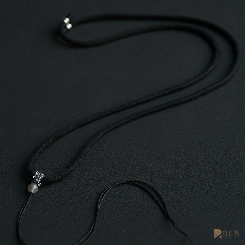 伟德国际翡翠吊坠怎么配挂绳