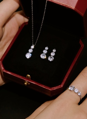 S925纯银白色圆锆圆形从小到大排列一字型设计简约时尚小众耳钉