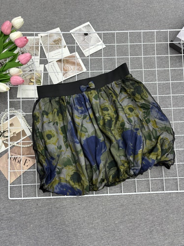 高端时尚美式复古松紧碎花半身裙女设计感小众宽松显瘦减龄裙子