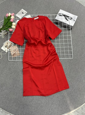 时尚大红拼蕾丝收腰显瘦连衣裙女气质款简约大气减龄裙子礼服