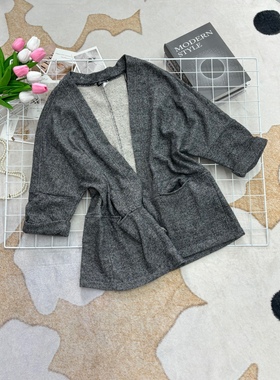 2025新款时尚灰色气质显瘦百搭V领针织开衫女款简约大气上衣