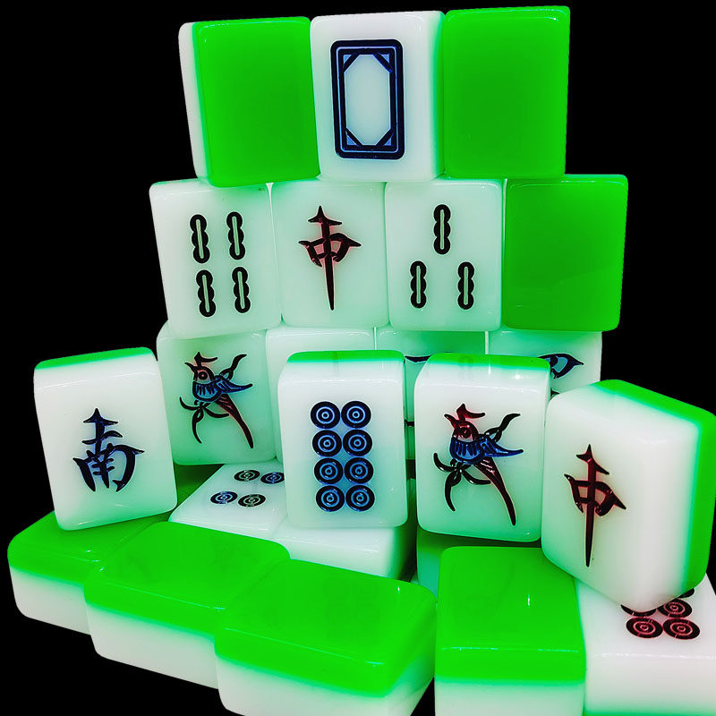 老式麻将羊脂绿40MM麻将大号家用手搓亚克力麻将牌翠绿色皮盒版,运动/瑜伽/健身/球迷用品,家用麻将,淘宝优惠券,粉丝福利购,淘宝优惠卷