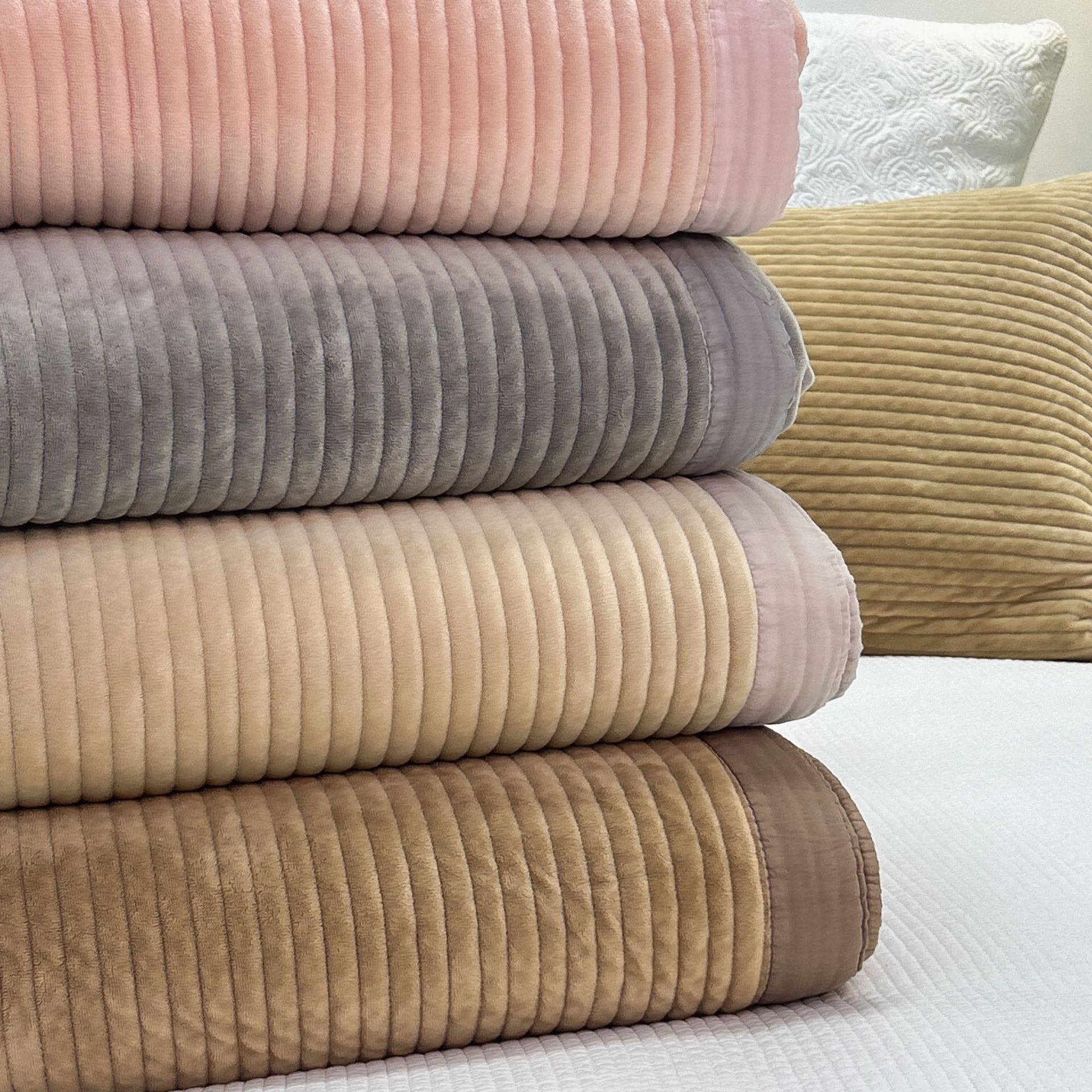 韩国一面纯色直条绒天鹅绒短毛绒一面纯棉染色砂洗巴厘纱双面用