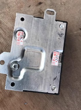 奔驰W164油泵电脑ML300ML350汽油泵电脑 ML500GL350GL450油泵模块