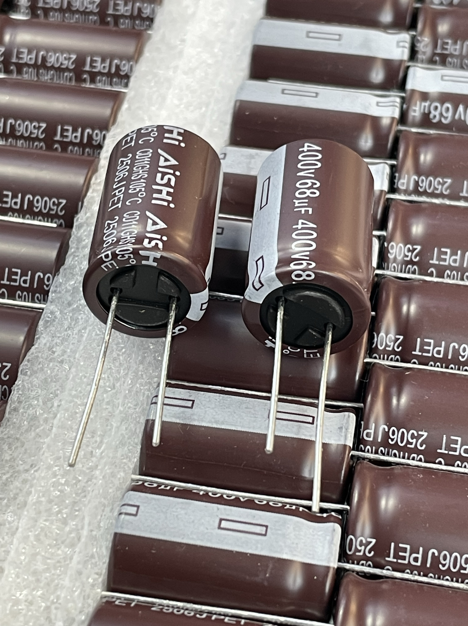 CD11GHS铝电解电容器68UF400V