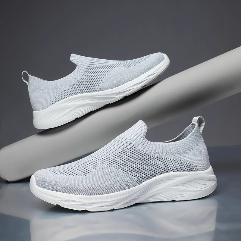 外贸出口网面透气男鞋夏季2024新款软底运动鞋套脚百搭耐磨网面鞋