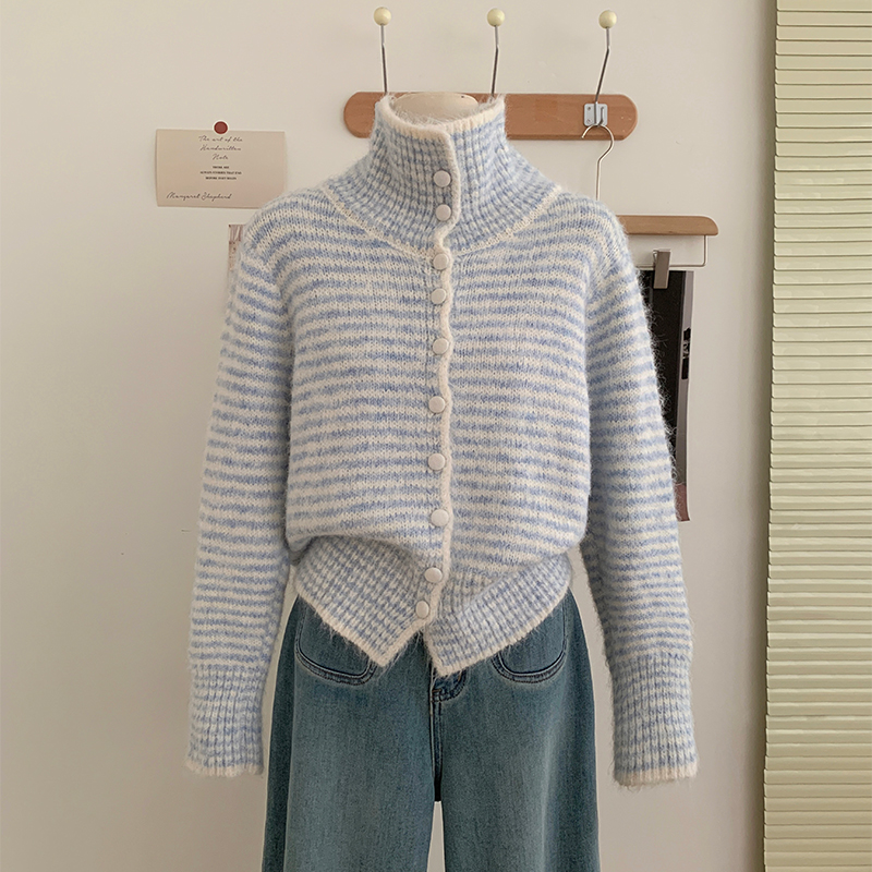 花花家韩系2025秋冬新款慵懒风立领条纹毛衣女单排扣针织衫上衣