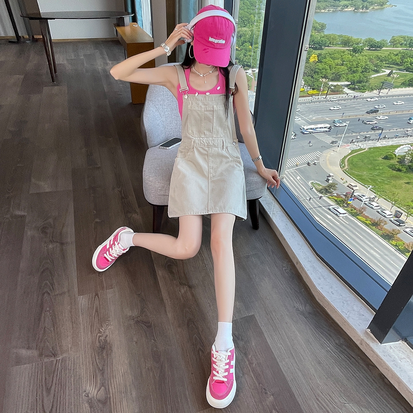 减龄牛仔背带裙女2026新款夏季薄款奶系宽松显瘦可爱韩版连体短裙
