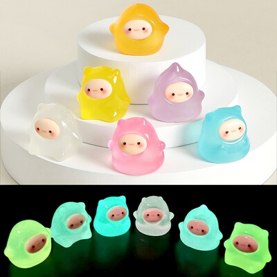 卡通夜光幽灵立体萌粒公仔装饰品配件微景观创意桌面车载迷你摆件