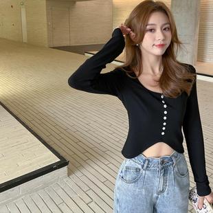 上衣女夏季 张涩涩zss T恤短款 雕琢花型排扣方领针织长袖 午后黑茶