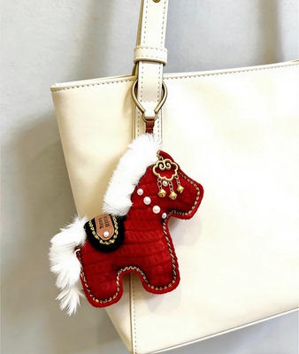 成品手工毛线钩织本命年小马挂件包包手机饰品闺蜜男女朋友礼物