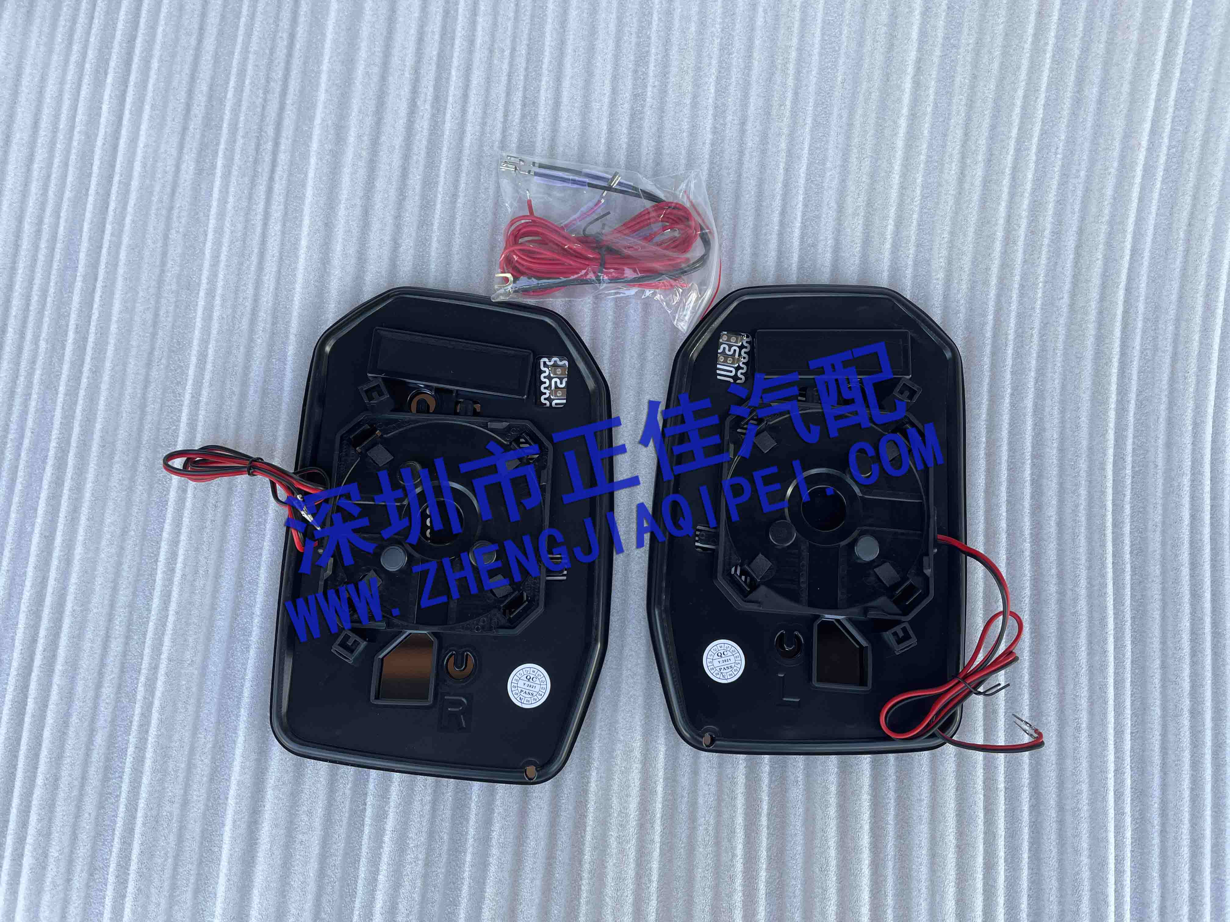 HIACE 하이에이스 300 시리즈 2019-21 LED 워터 스티어링[열선 반전 렌즈 포함] 초광각 블루 렌즈