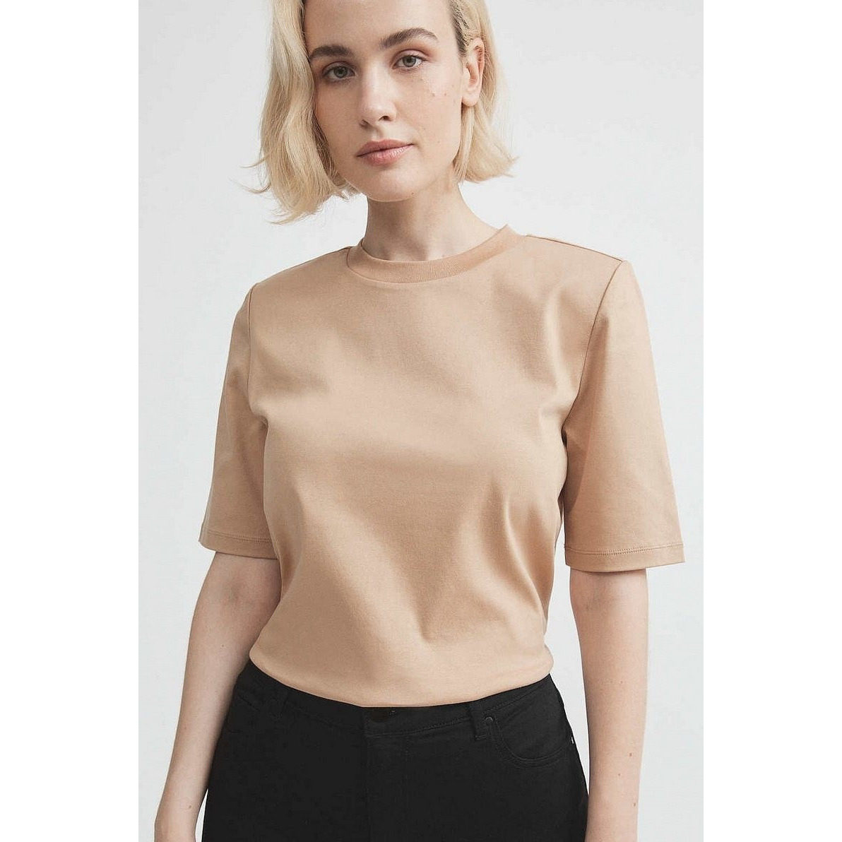 夏季新品欧美简约圆领短袖有肩垫舒适全棉通勤T恤女