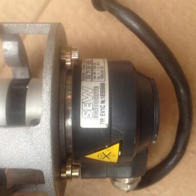 sew 编码器 EV1C 1855999 OG71DN1204C 实物照片 多图  已测试