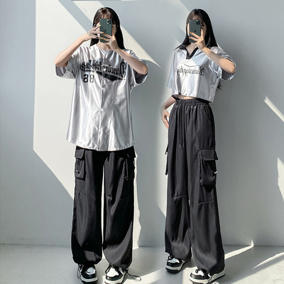 kpop女团演出服银色穿搭小众别致