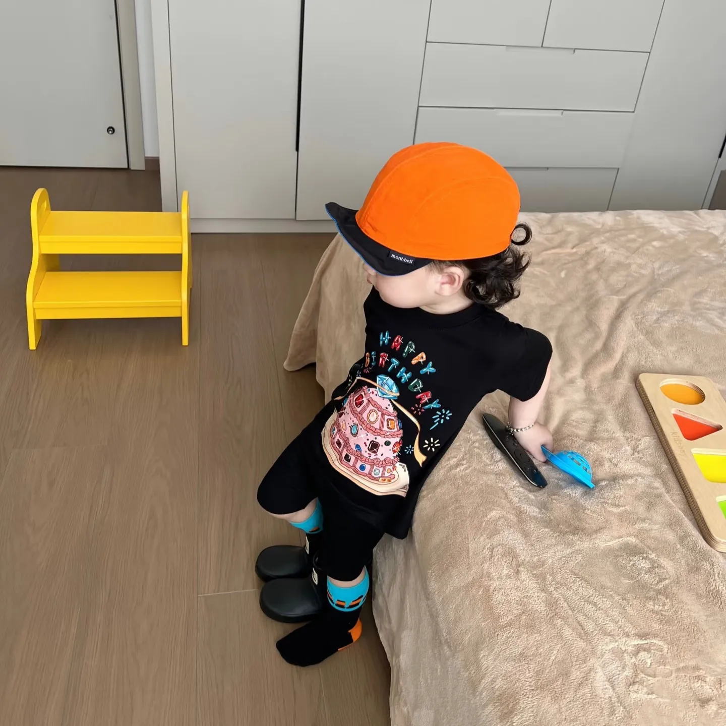 男童短袖t恤夏装2026新款帅气时髦儿童套头衫宝宝卡通黑色上衣韩