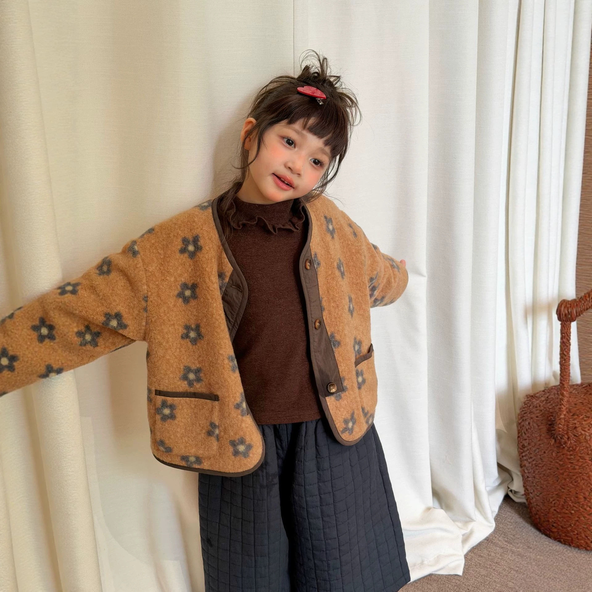 女童韩版洋气花朵夹棉外套儿童2026冬新款复古撞色宽松设计感上衣