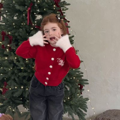 女童刺绣毛线开衫2025冬季新款加厚红色新年圣诞软糯撞色袖针织衫