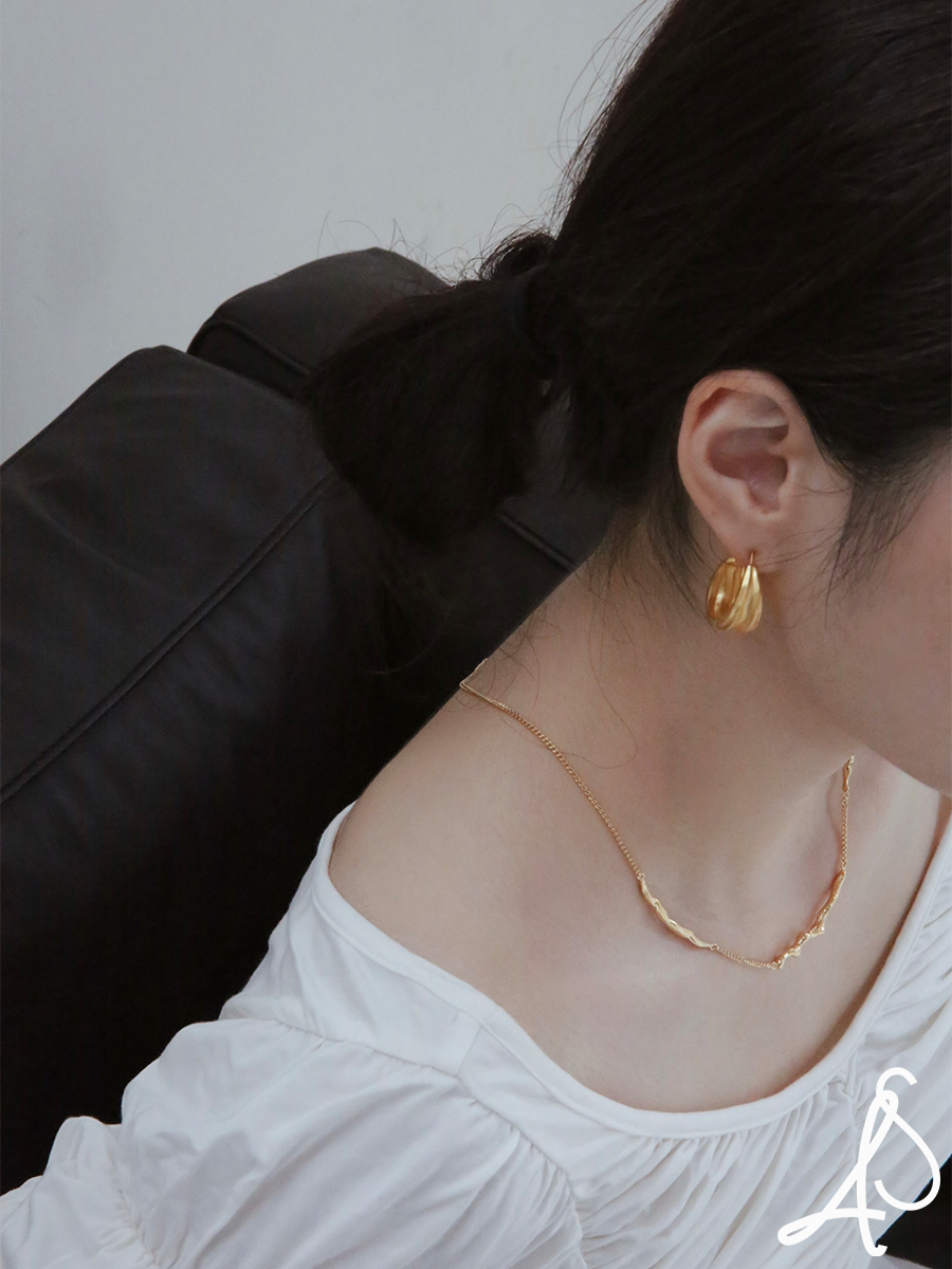 LaSerenidad哑光纹理复古耳圈女
