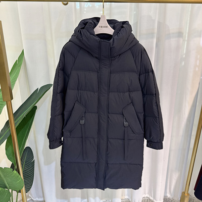 8512-1时尚羽绒服女长款保暖连帽