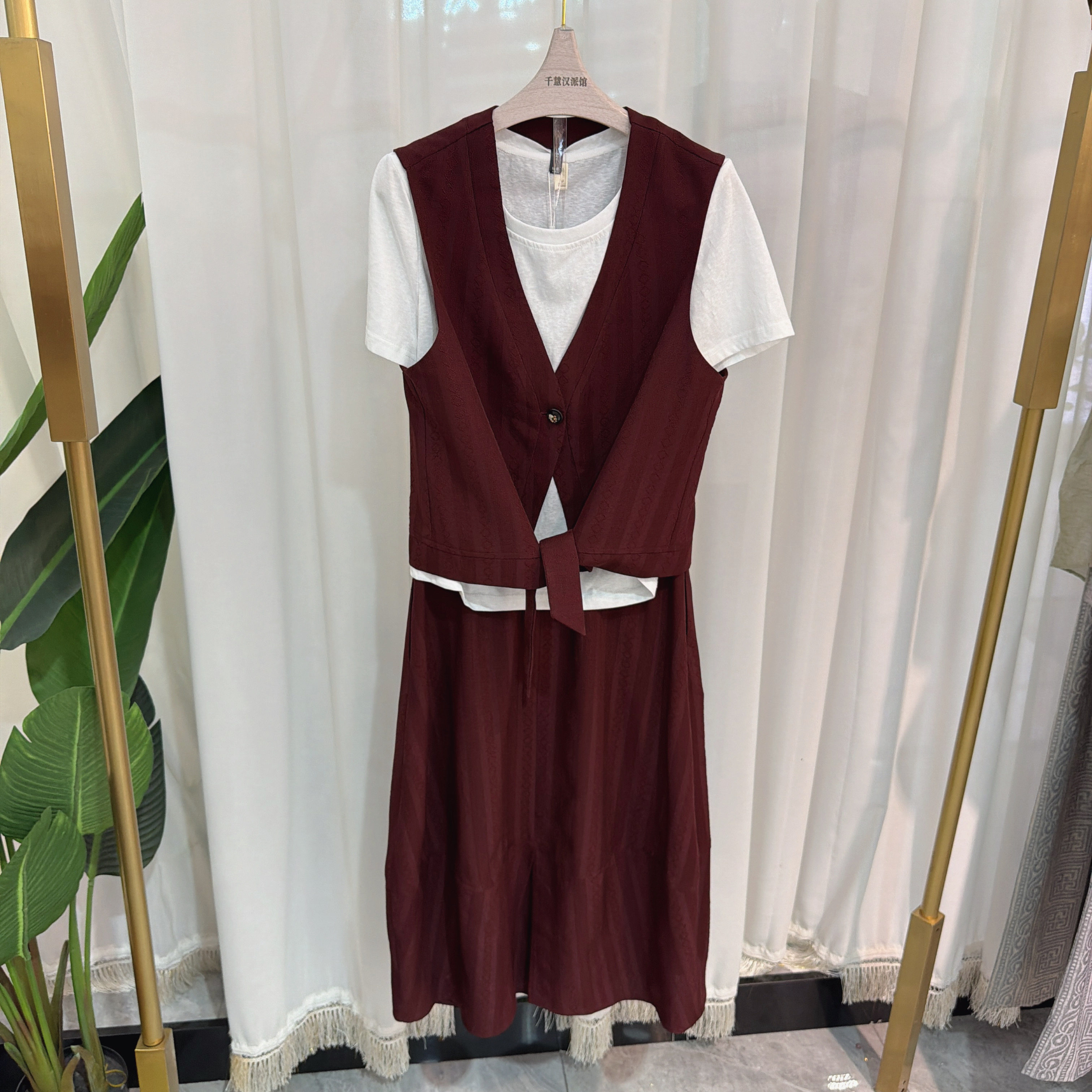 YBT-6B188套裙女马甲小衫半裙