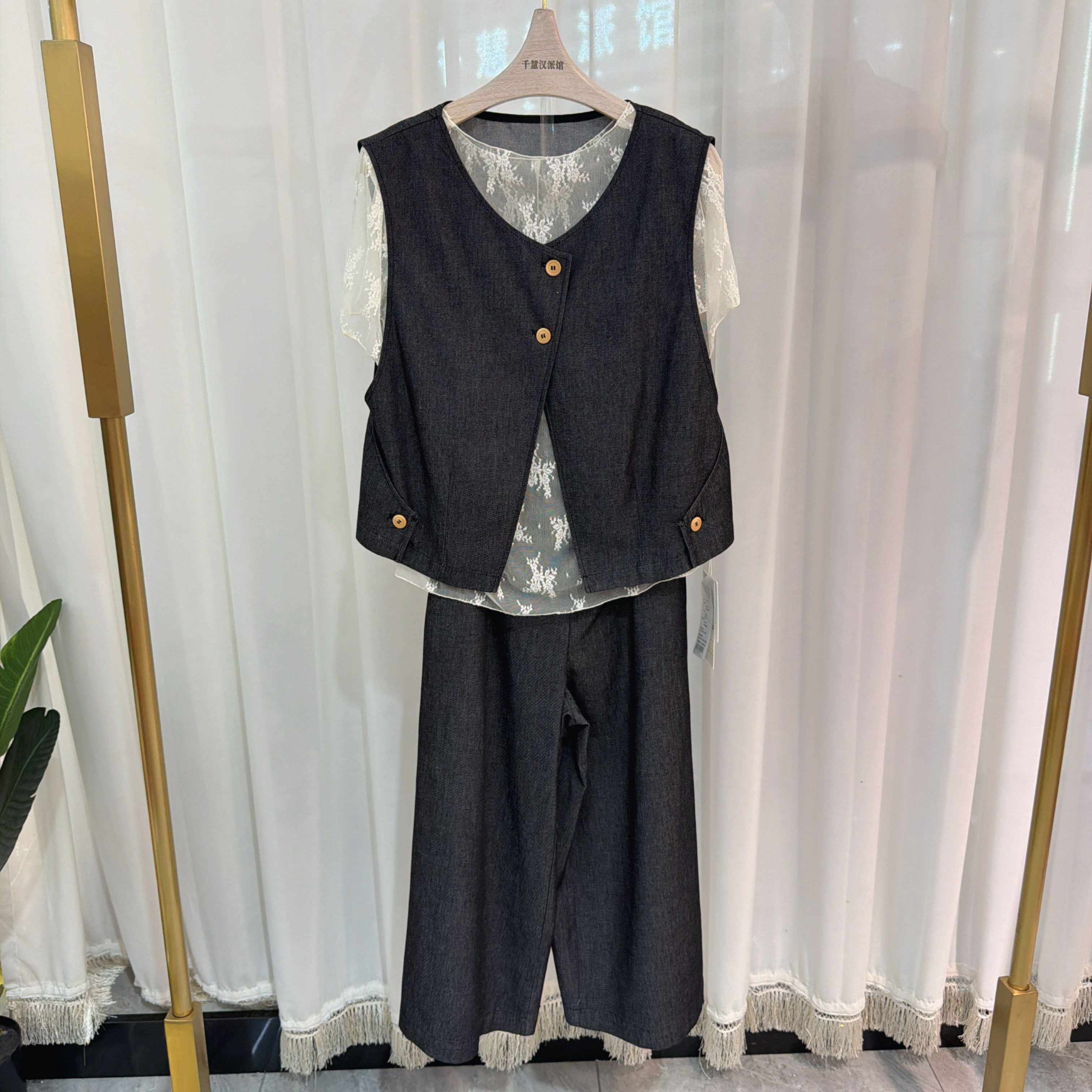 26YZW-C001套裤女小衫马甲裤子