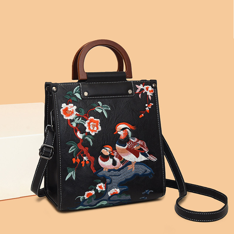 品牌2026新款中国风潮刺绣手提托特包女时尚百搭大容量单肩斜挎包