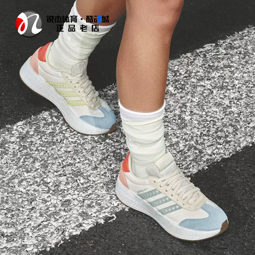 阿迪达斯Adidas女子运动休闲鞋