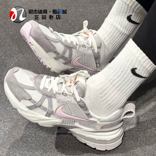 耐克NikeV2KRUN女老爹鞋跑步鞋