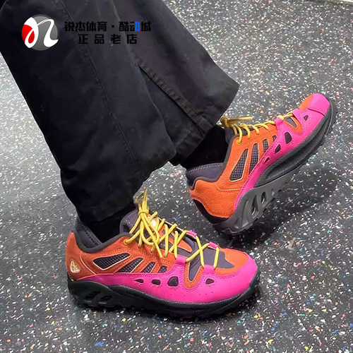 耐克Nike男子跑步鞋机能风