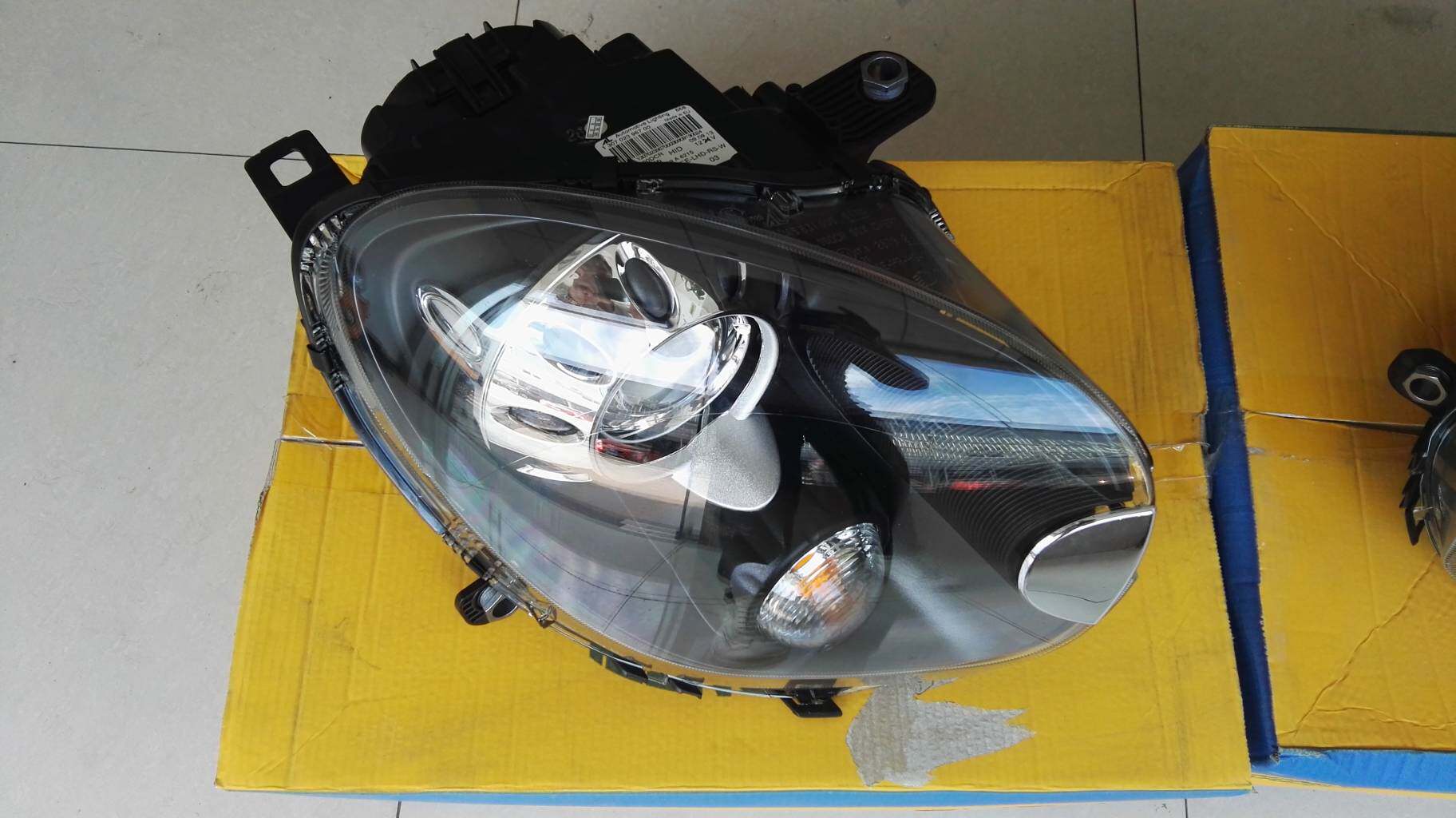 适用于宝马迷你minicountrymanr60黑底白底疝气氙气大灯马瑞利