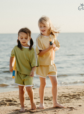 Caicaiai 北欧风夏装男女童洋气套装 2025新款黄绿色运动套装726