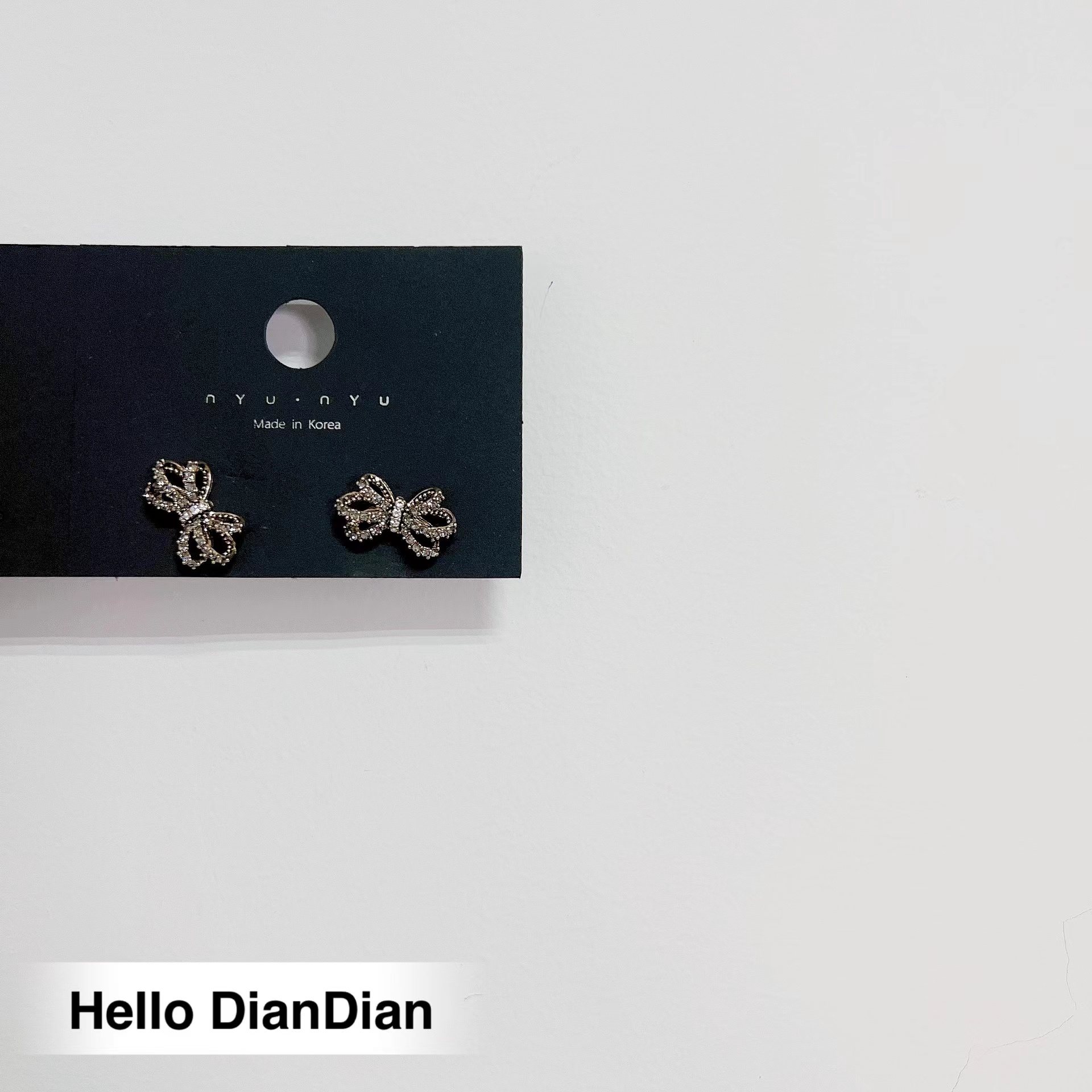 海边渡假前后款黑钻蝴蝶结耳钉