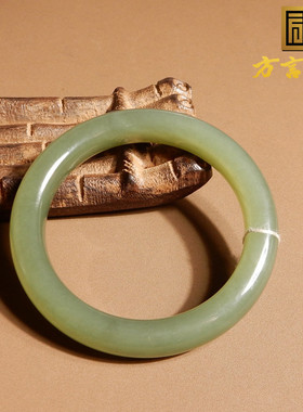 青海老坑冰底湖水绿内径56mm手镯