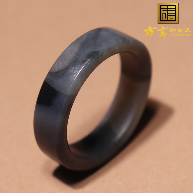 方言和田玉圆形戒指青花