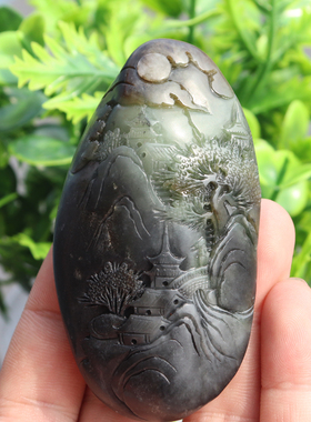 亮眼方言特色和田玉巨漏新疆特色温润青花翠糖四色籽料山水把件A8