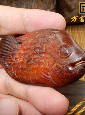 方言和田玉珍稀红色名品挂件精品墨玉河红沁籽料年年有余吊坠子F