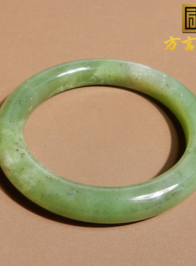 青海老料白玉戴翠绿野仙踪手镯