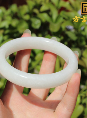 青海料白玉内径56mm正装女士手镯