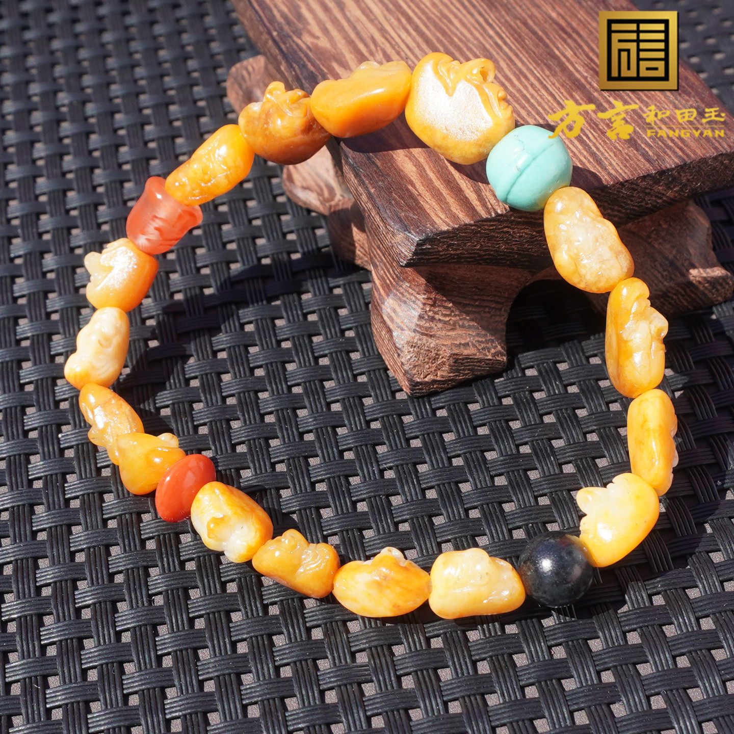 重磅方言和田玉新疆黄沁金包银籽料独籽混搭绿松石南红罗汉手串A6