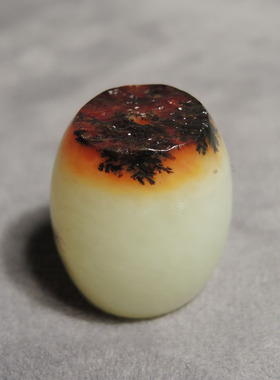 震撼方言品牌和田玉罕见红油皮青白玉丹顶红特色籽料鼓珠手链珠h0