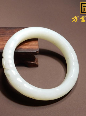 新疆且末料羊脂白玉59mm雕花手镯