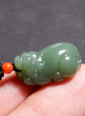 惊呆方言和田玉精品老坑俄罗斯冰底粉青猫眼夹层料碧玉貔貅吊坠h2